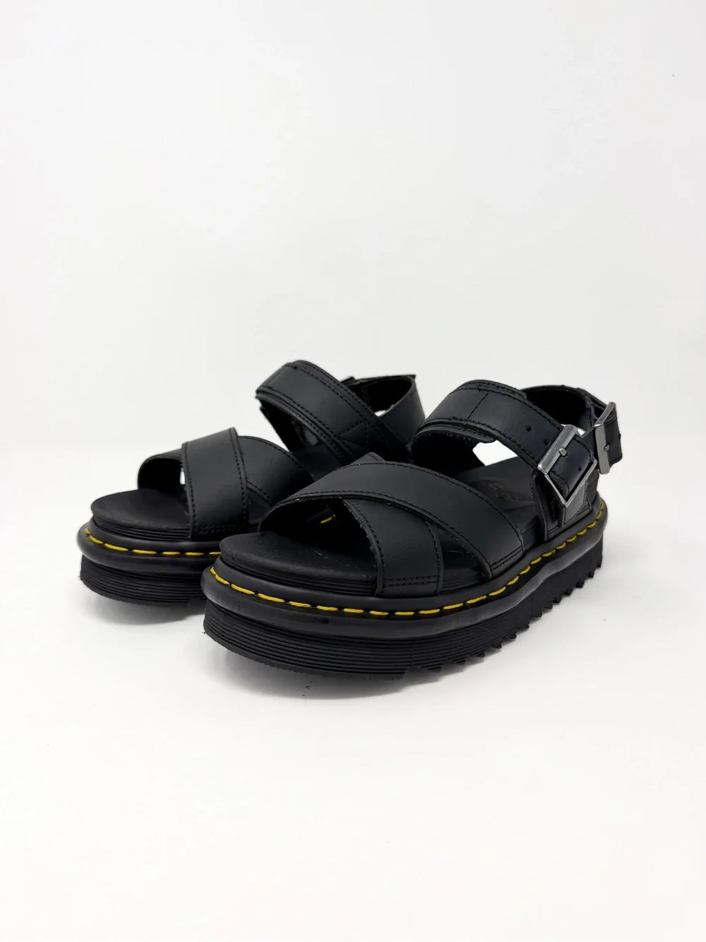 Dr. Martens Voss II Women’s US 6 Black Hydro Leather Platform Sandals Minimalist